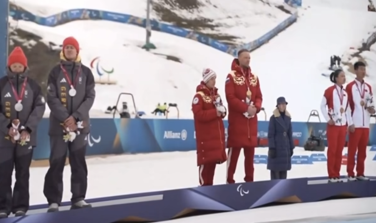 世界杯注册流程-冬残奥会罕见一幕:德国选手抗议升俄罗斯国旗 拒中国队合照请求