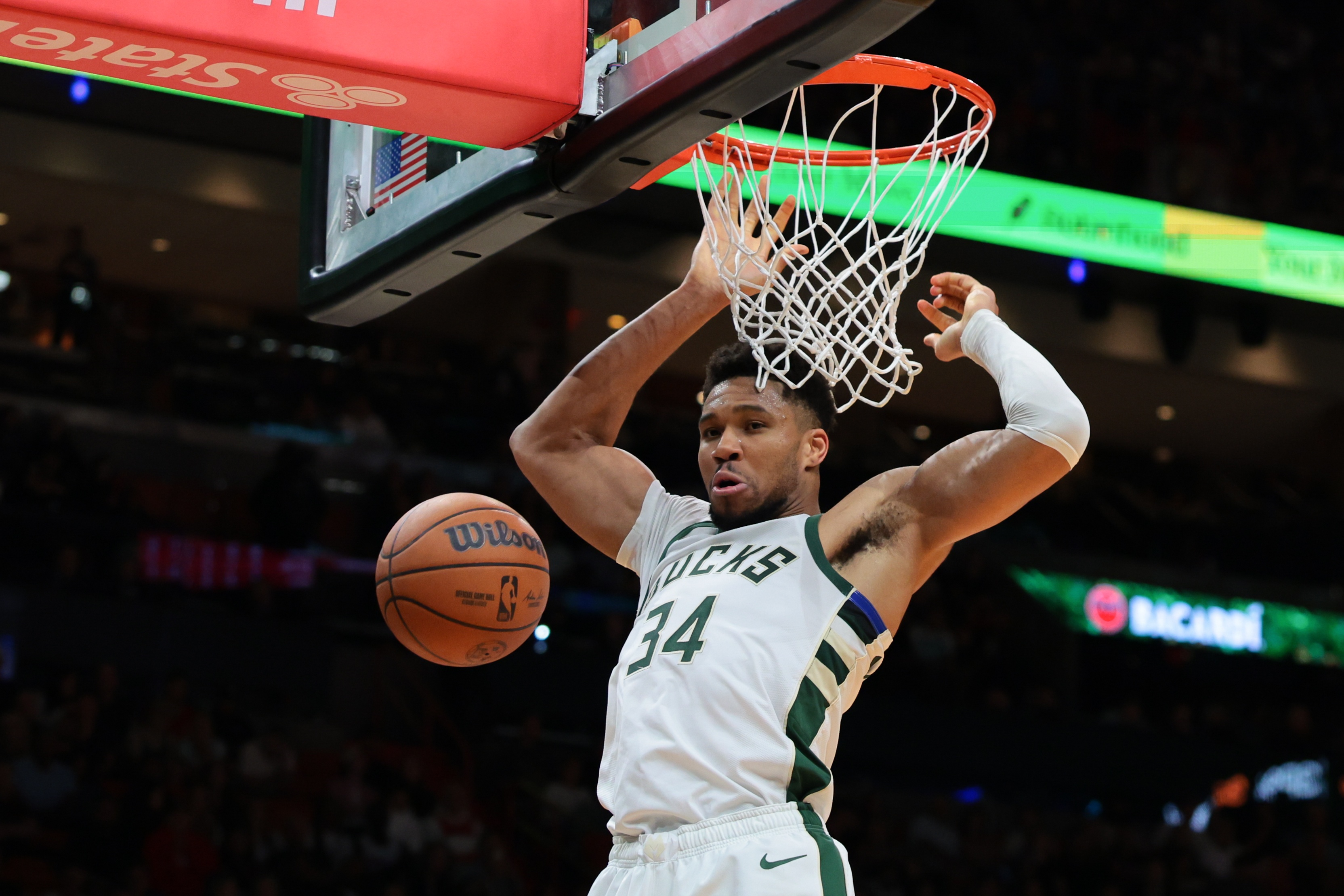 World Cup注册-Shams:雄鹿高层已接受休赛期交易字母哥的必然 对交易持开放态度